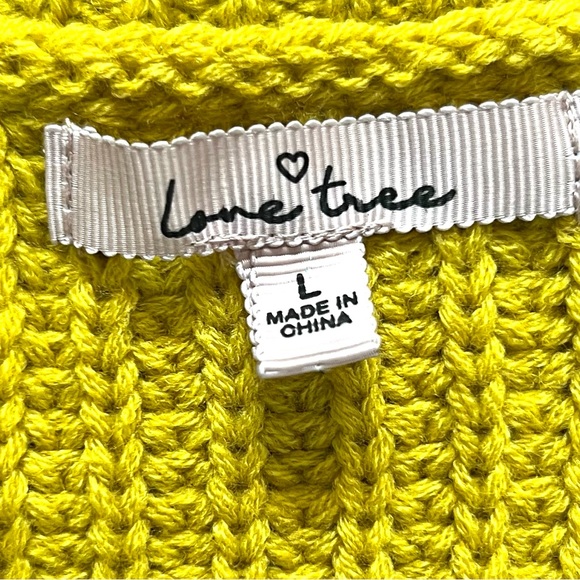Love Tree Women's Frayed Sweater Yellow Size Large Good Condition - Picture 3 of 9